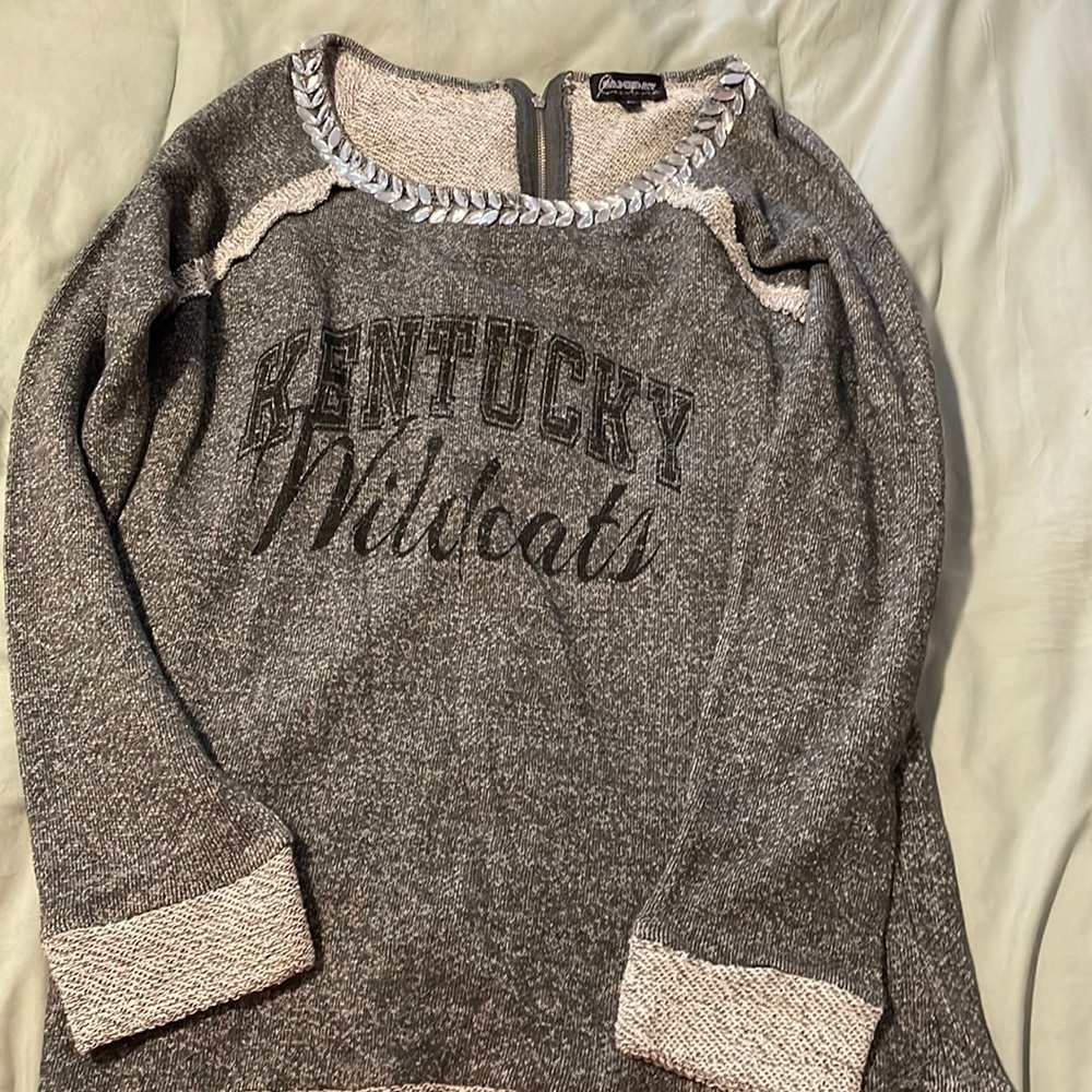 Women’s long sleeve top